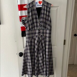 Eshakti Plaid Sleeveless Dress